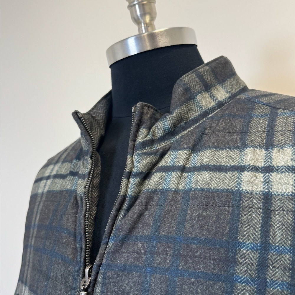 Tommy Bahama Reversible Quilted Vest – 2XL (Gray Herringbone / Blue Plaid)